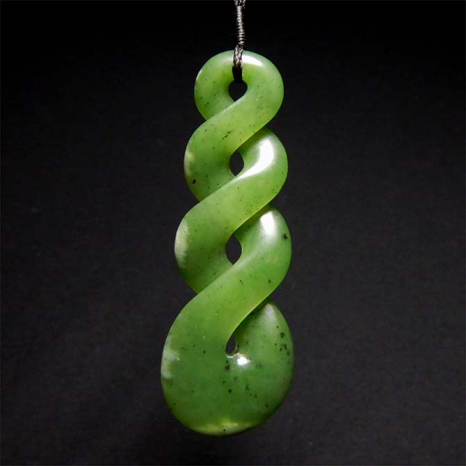 Jade Triple Twist – Pikorua